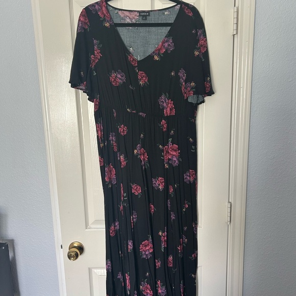 Torrid Black Floral Maxi Dress – Size 1 - Picture 1 of 3